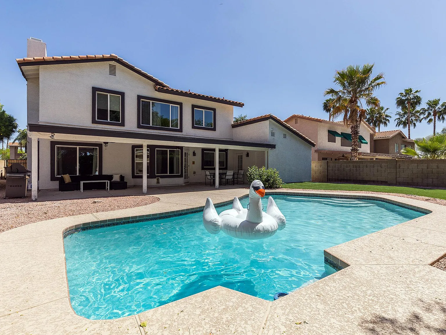6 bed, 3132 sqft, $6,500 — Photo 3