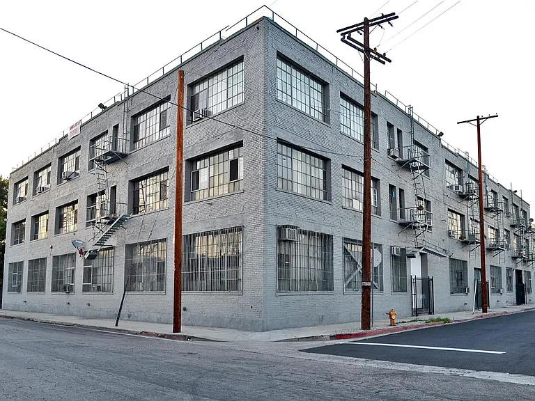 1250 Long Beach Avenue building