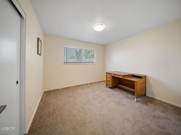 4th image of 176 Alcor Ave