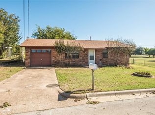 712 N Keith St, Granbury, TX 76048