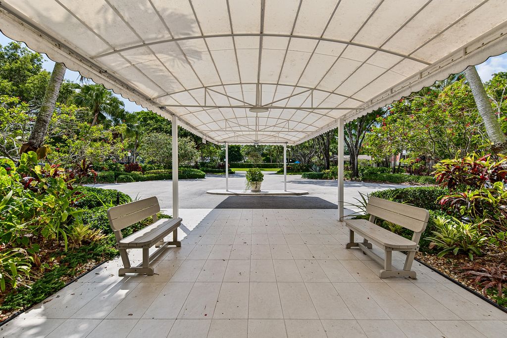 804 CYPRESS Boulevard #503, photo 2