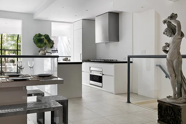 Rented by Douglas Elliman | media 38