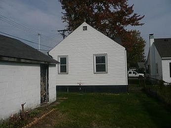 2nd image of 18972 Victor St