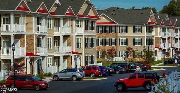 3rd image of 302 Maple Tree Dr APT 3G