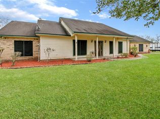 1525 County Road 501, Angleton, TX 77515