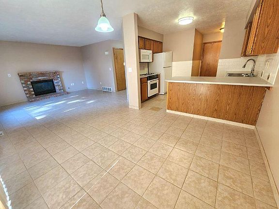 3rd image of 12731 N Dakota St