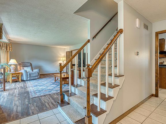 4th image of 7501 Meadowview Dr