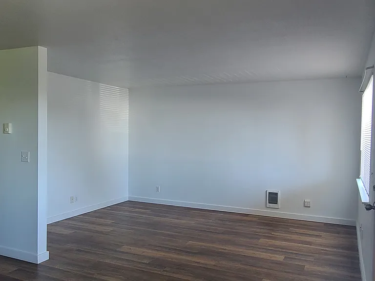 442 SW Coast Ave #442 — Photo 3