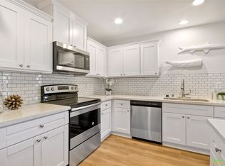 2110 Country Pl, Escondido, CA 92026