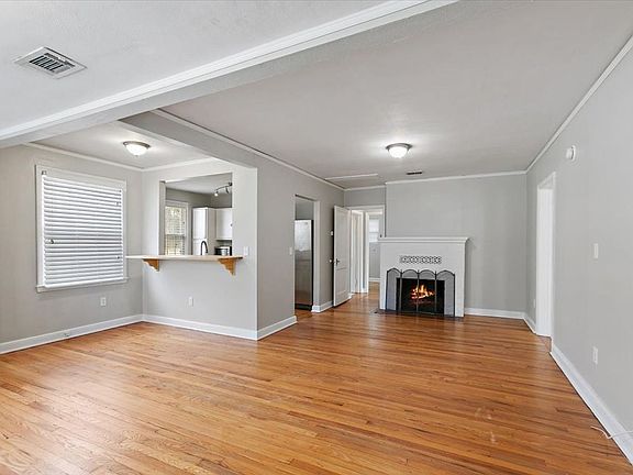 3rd image of 2125 Arcadia Pl