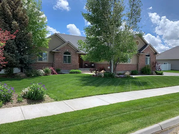 3660 E Clearfield Ln, Ammon, ID 83406