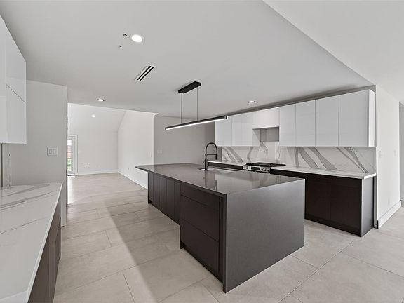 3rd image of 7409 Touchstone St