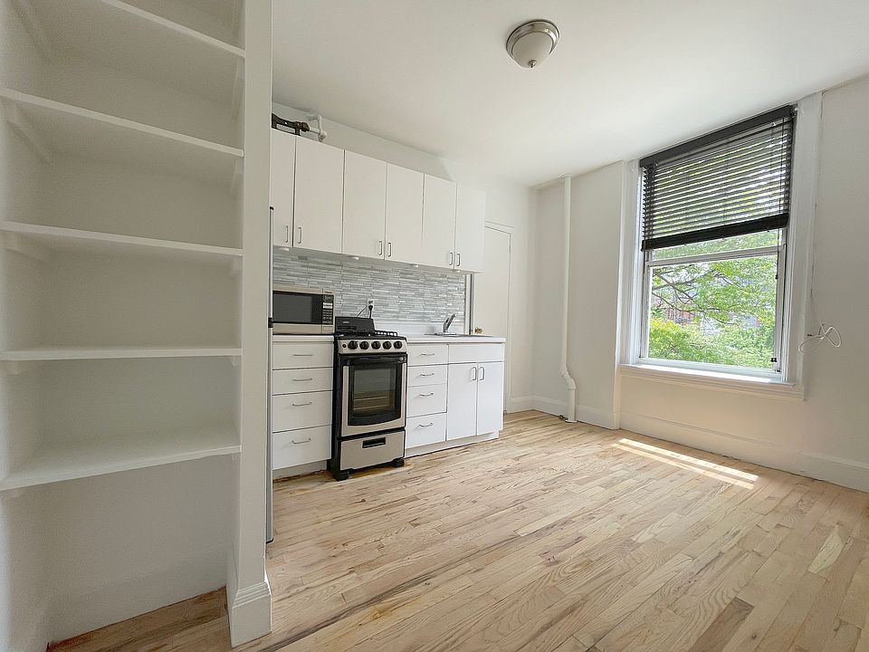 1st image of 101 Thompson St APT 22