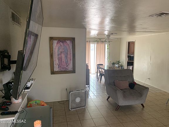 3rd image of 2747 S Enchanted Hills Dr