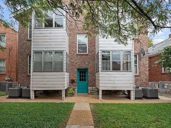 4th image of 3525 Lawn Ave