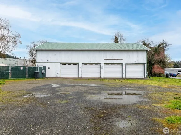 228 S 3rd St, Shelton, WA 98584