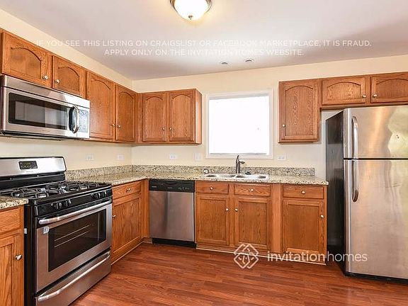 3rd image of 1717 Stonegate Dr