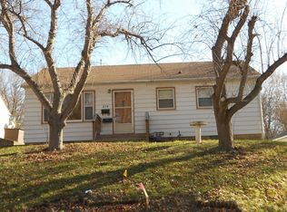 218 State St, Jackson, MN 56143