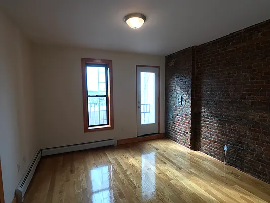 Rented by Ideal Properties Group | media 4