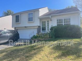 3103 Lone Tree Rd, Bellevue, NE 68123