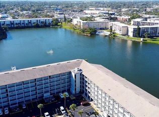 3280 Lake Bayshore Dr #519, Bradenton, FL 34205