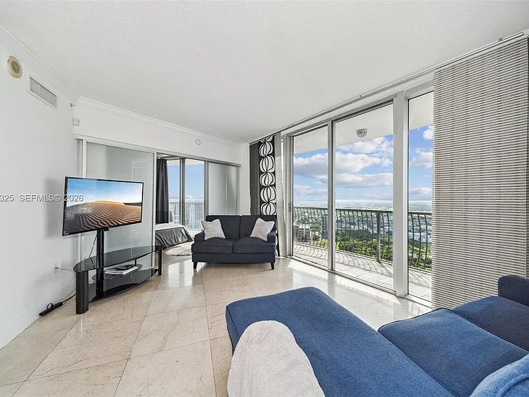 1750 N Bayshore Dr #4315 — Photo 14
