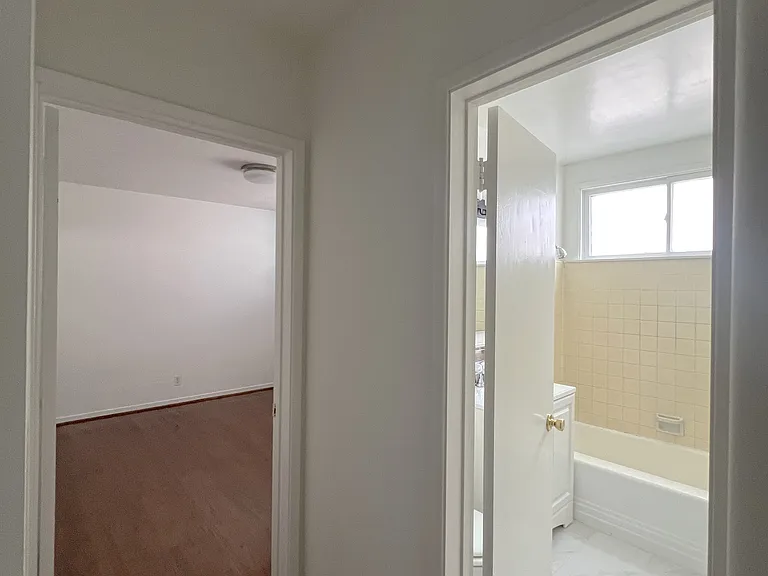 2612 Santa Monica Blvd #4 — Photo 11