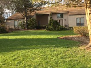 9 Firewood Ct, Saint James, NY 11780