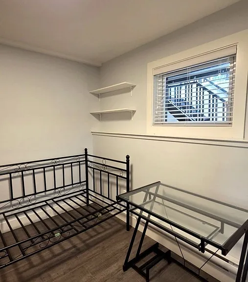 3771 Frances St — Photo 4