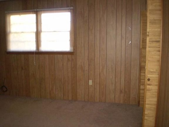 5th image of 24 Lakeview Cir APT 7