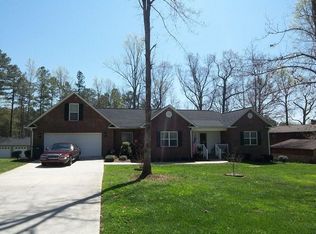 2203 Cambridge St, Newton, NC 28658