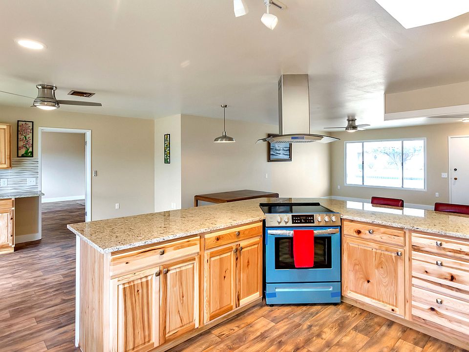 1st image of 9823 W Silverbell Dr