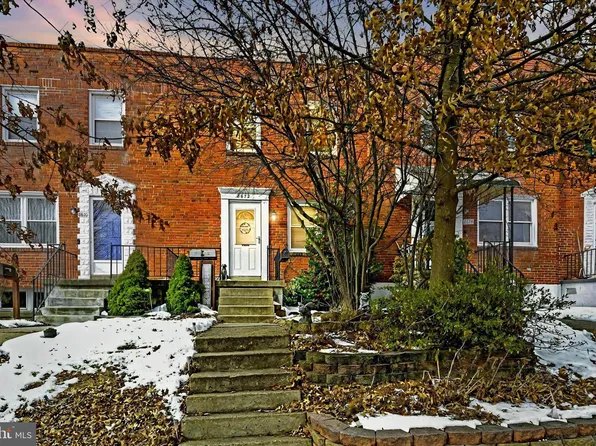 8672 Oak Rd, Parkville, MD 21234
