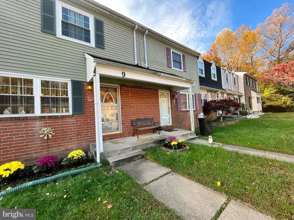 9 Aventura Ct, Randallstown, MD 21133