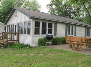66981 Lakeshore Dr, Dowagiac, MI