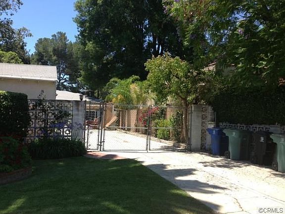 2nd image of 311 N Catalina St
