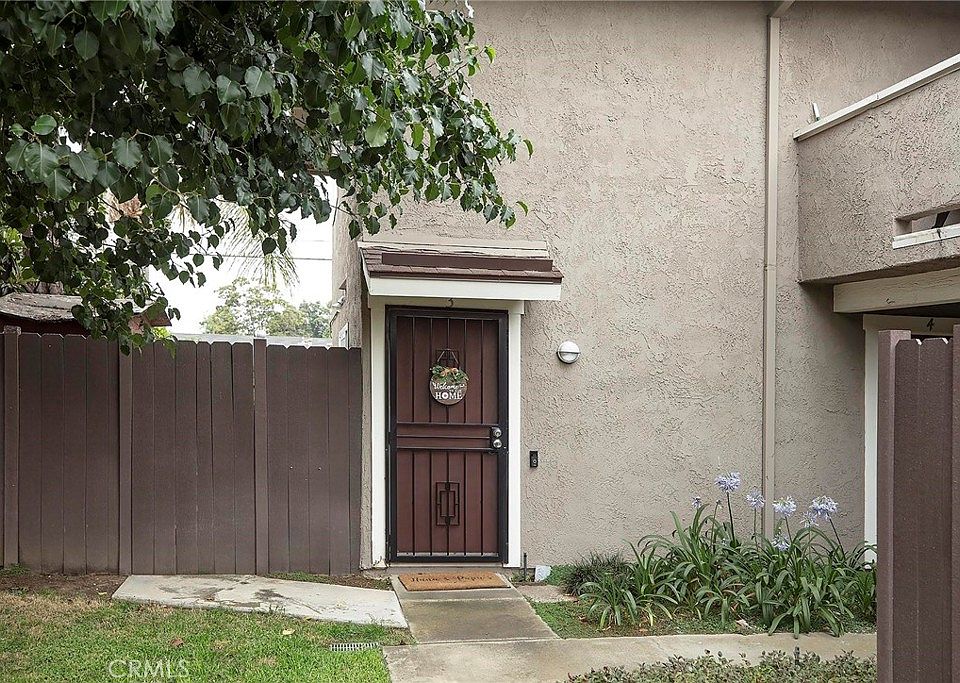 1st image of 262 Whitney Ave APT 3