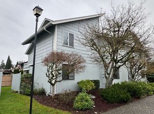 14133 NE 7th Pl APT 3, Bellevue, WA 98007