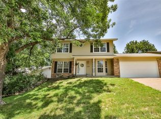 512 Echo Hill Ct, Ballwin, MO 63021