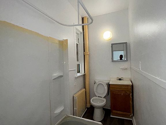 4th image of 648 Stuyvesant Ave APT 1