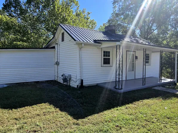 110 Bell Dr, Danville, VA 24541