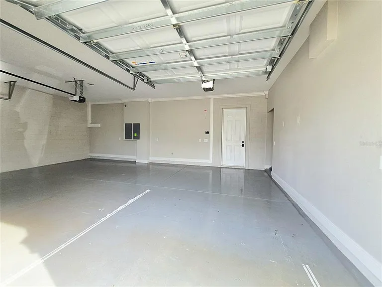 8521 Dubochet St — Photo 24
