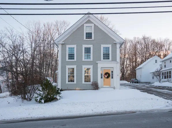 6 Pleasant St, Epping, NH 03042