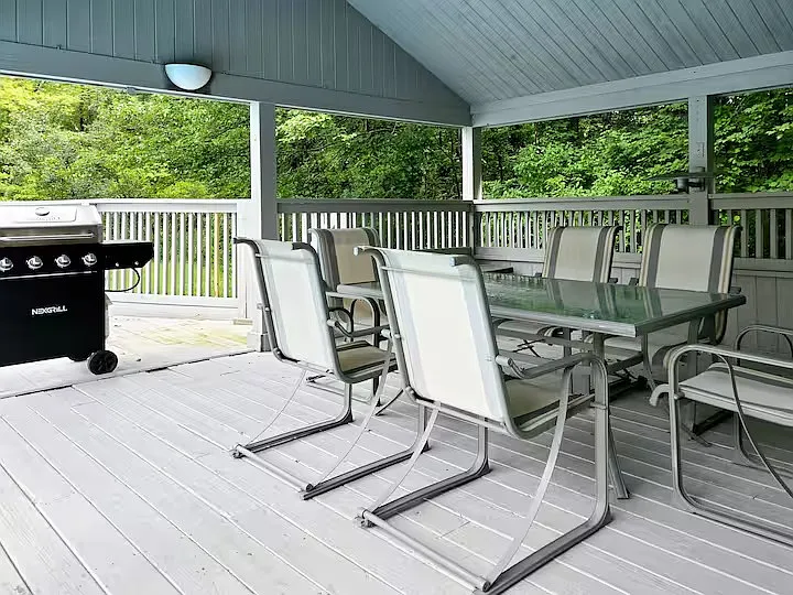 4 bed, 2.5 bath, 1800 sqft, $2,900 — Photo 2