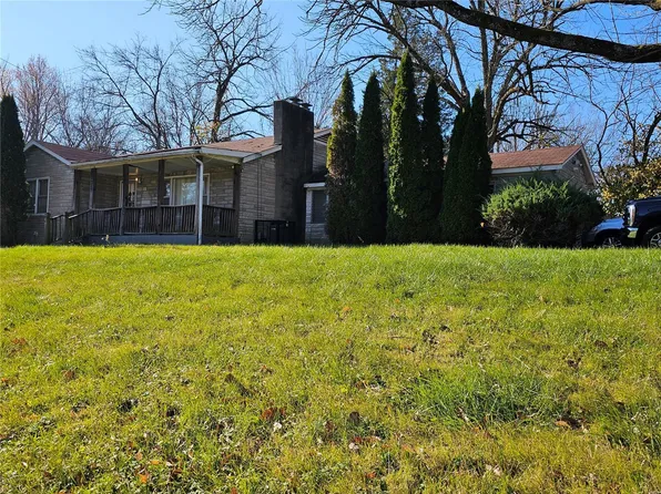 335 N Schlueter Ave, Saint Louis, MO 63135