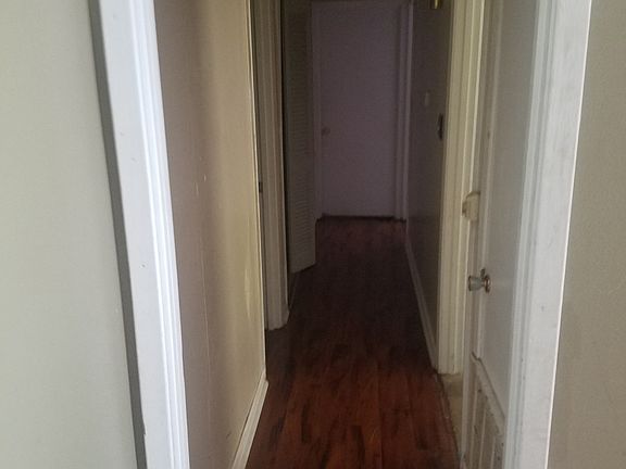 5th image of 3012 Longwood Dr