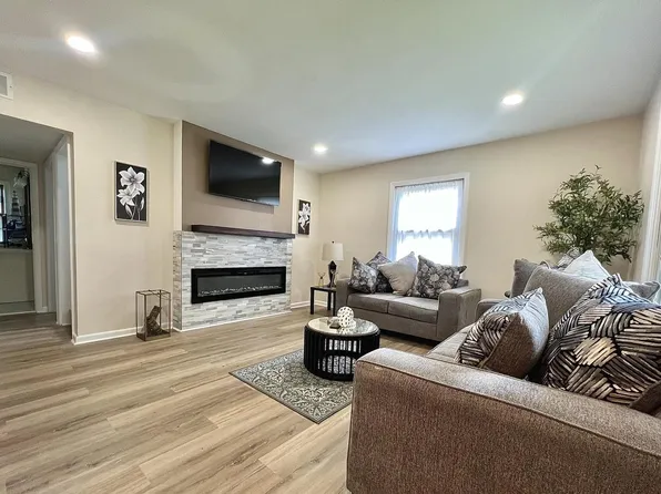 3826 North 81st STREET, Milwaukee, WI 53222