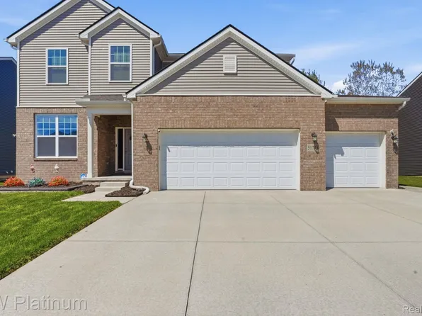 51743 Water Mark Dr, Macomb, MI 48042