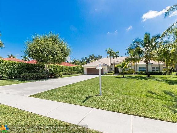 3rd image of 16120 Saddle Ln