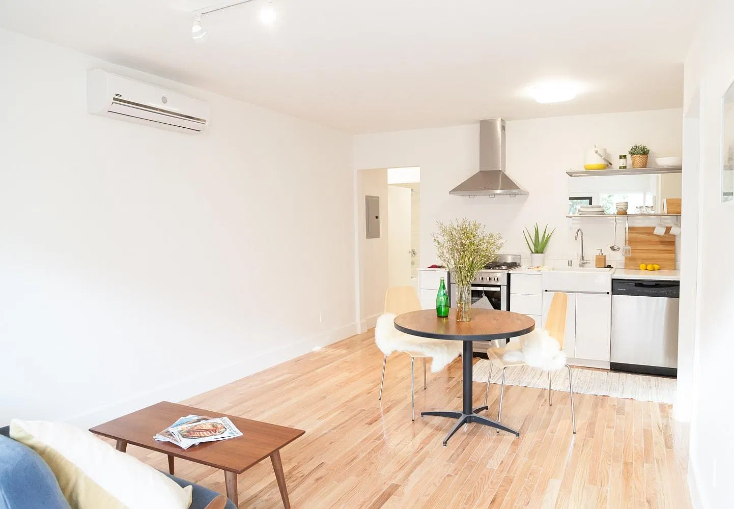 3 bed, $2,900 — Photo 1